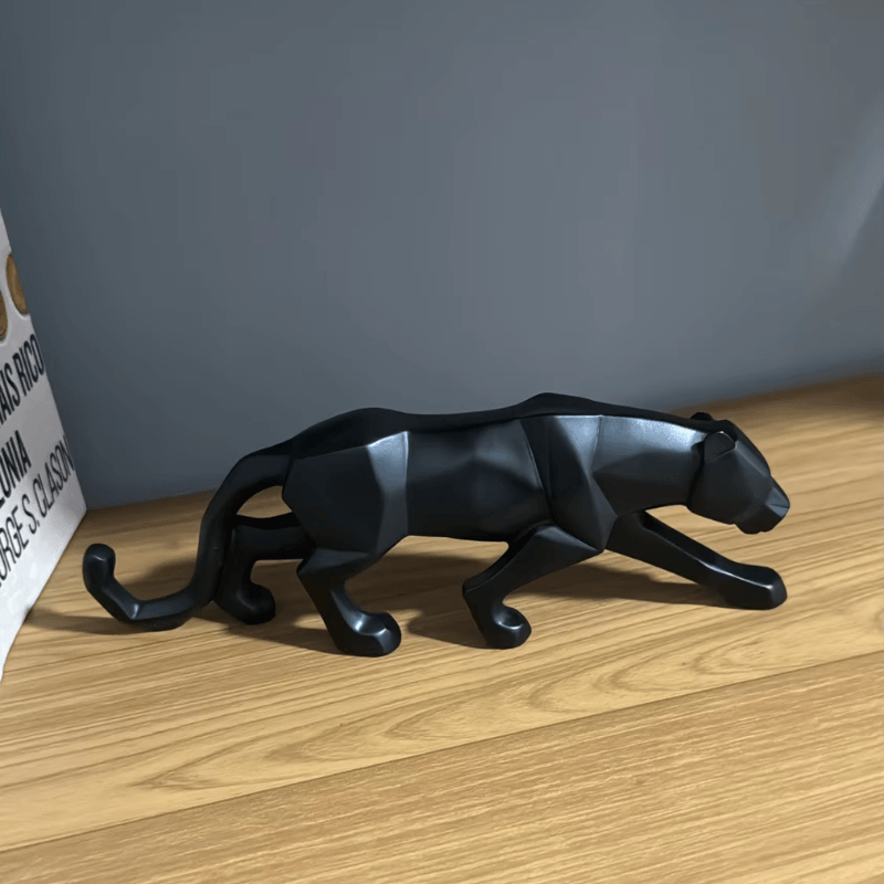 Estatueta Predadora Moderna - Resina